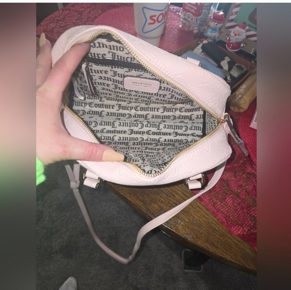 JUICY COUTURE Y2K POWDER BLUSH FASHIONISTA BOWLER handbag NWOT - Picture 2 of 5